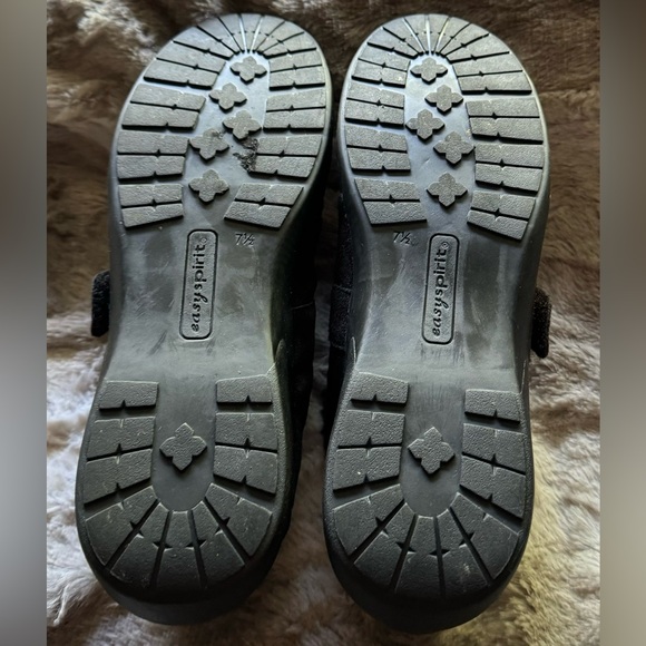 Easy Spirit Esidris black suede shoes.  Size 7.5 - Picture 6 of 7